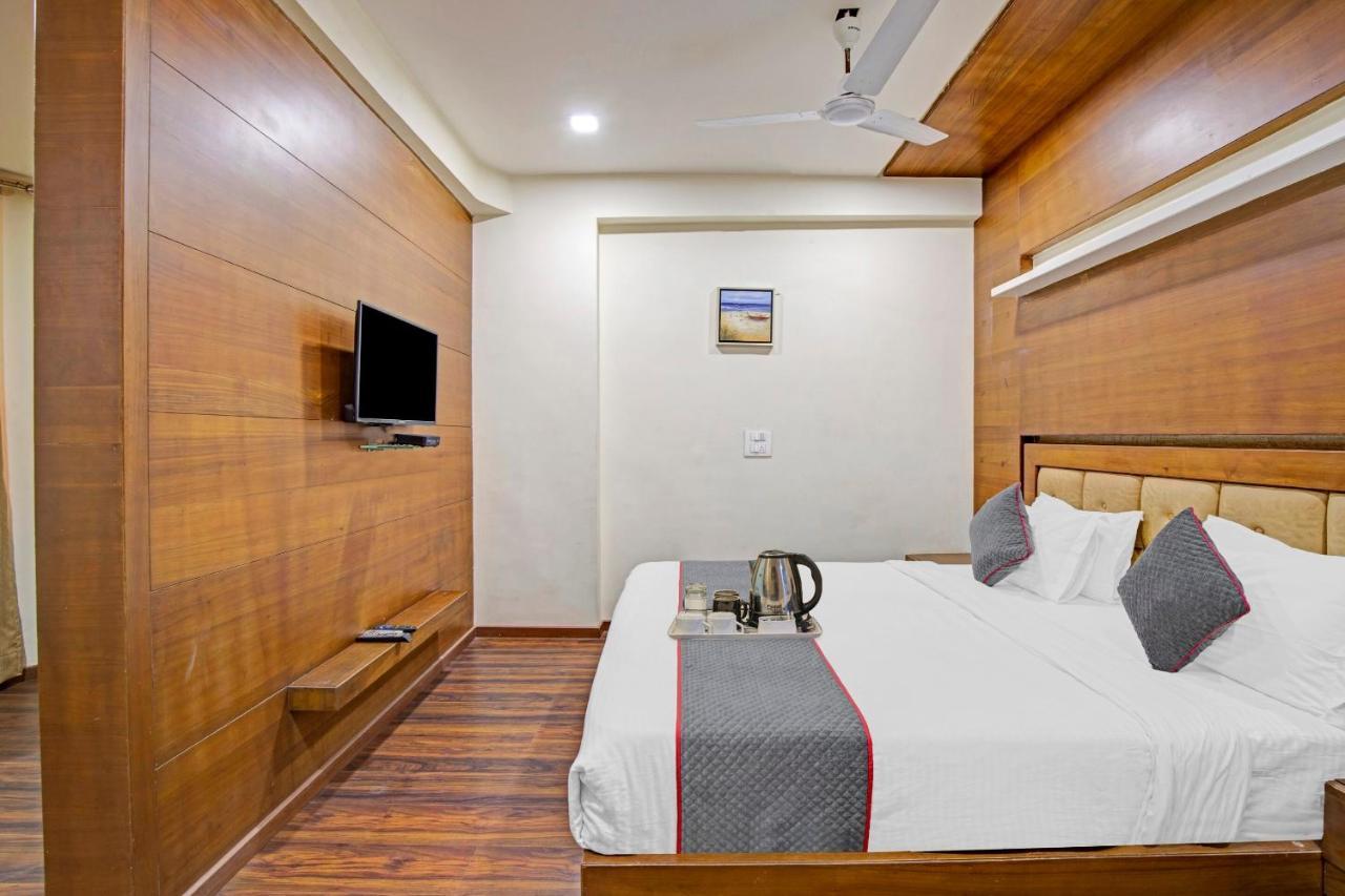 Hotel Navjivan Himatnagar Esterno foto