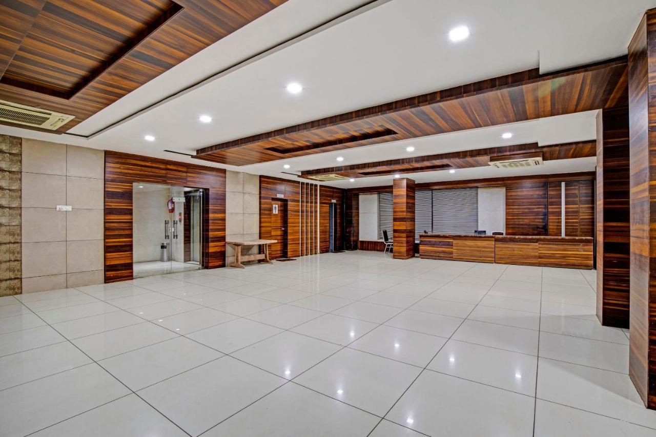 Hotel Navjivan Himatnagar Esterno foto